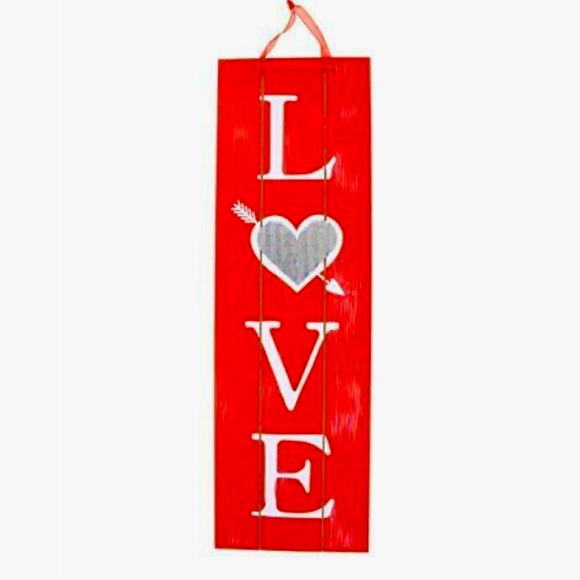 2 Valentine's Day Vertical Love Wall Signs - Picture 3 of 3